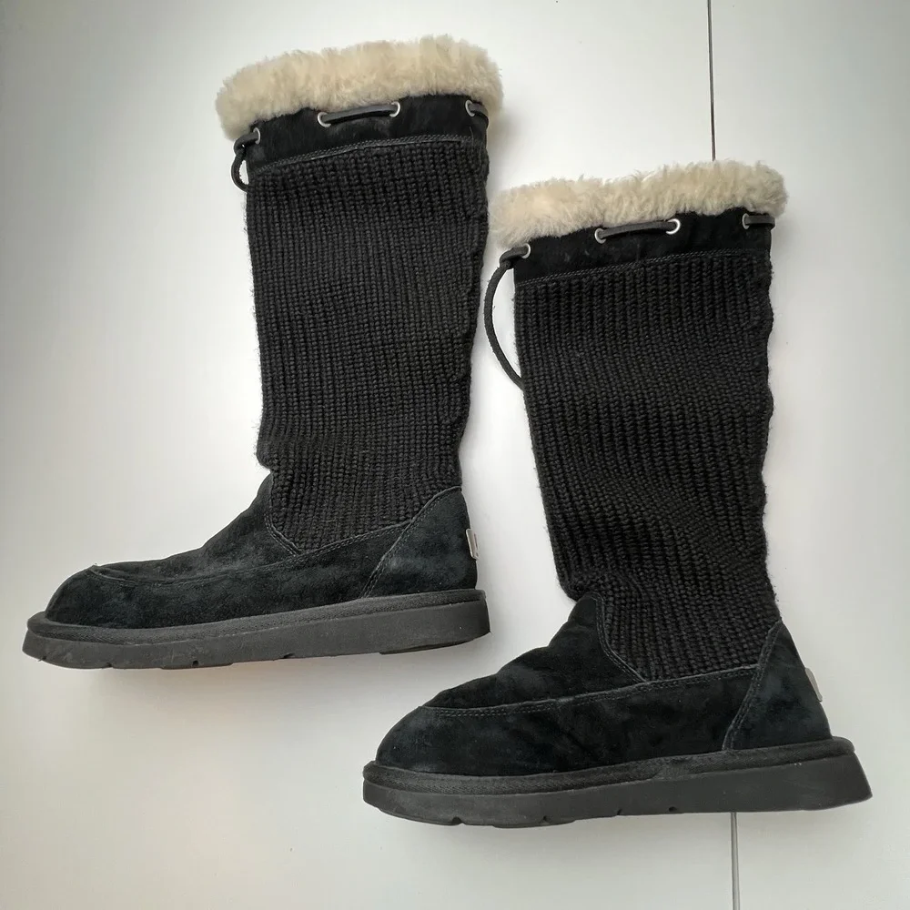 UGG Suburb Women's  Size 8 Black Knit Suede Sweater Winter Lined Boots
